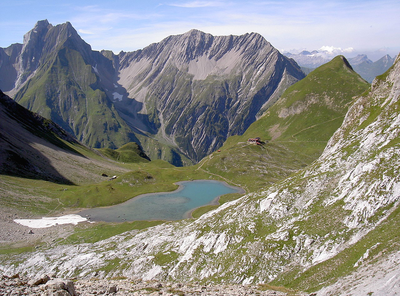 Seekogel rechts der Memminger Htte, links Freispitze und in Bildmitte Saxerspitze